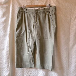 Gap Favorite Chino Cropped size 14 army green